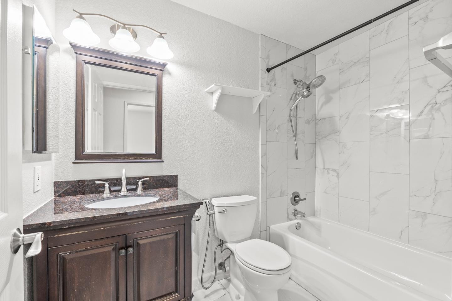 Detail Gallery Image 16 of 26 For 3828 Keneland Way, Pleasanton,  CA 94588 - 4 Beds | 2/1 Baths