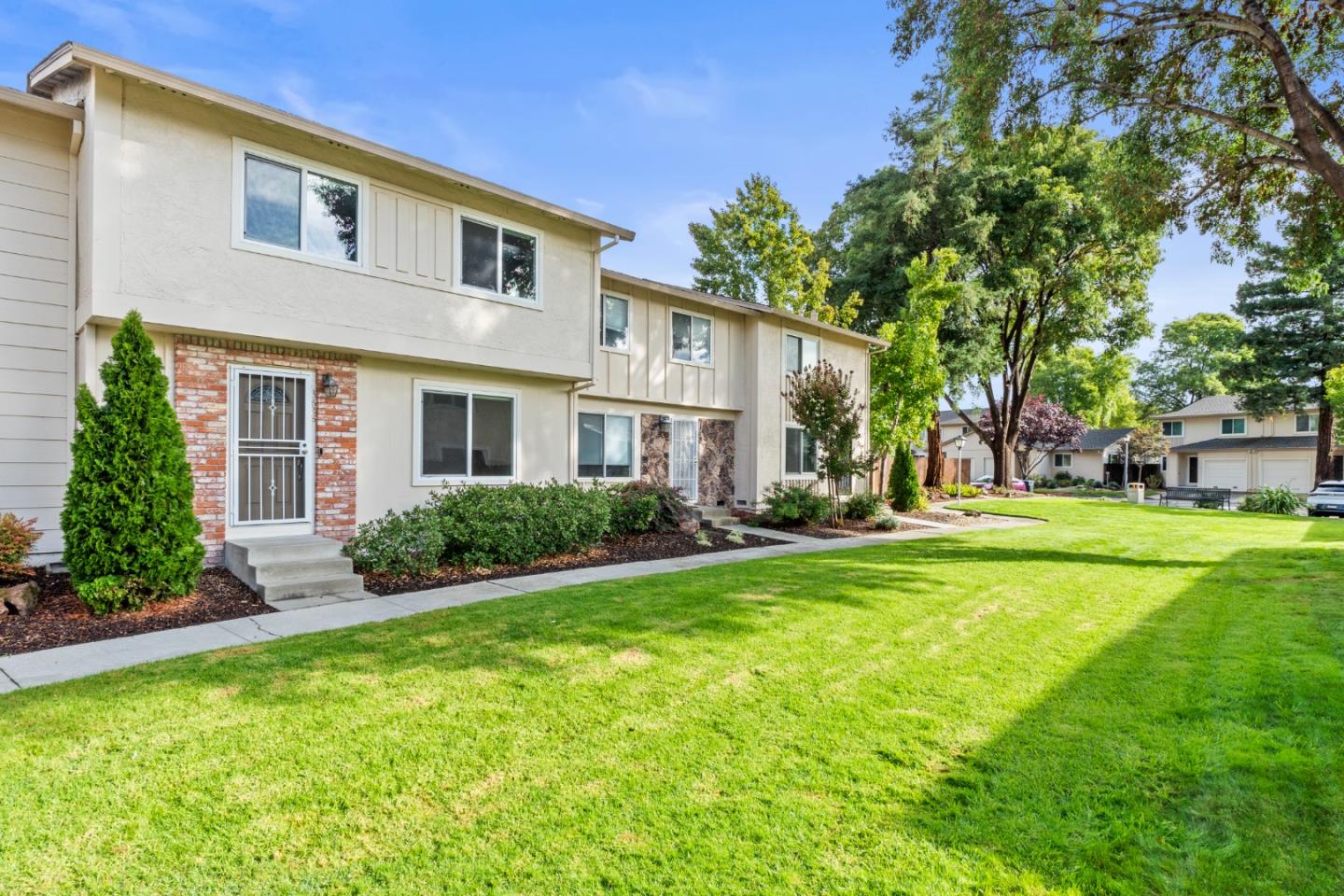 Detail Gallery Image 25 of 26 For 3828 Keneland Way, Pleasanton,  CA 94588 - 4 Beds | 2/1 Baths