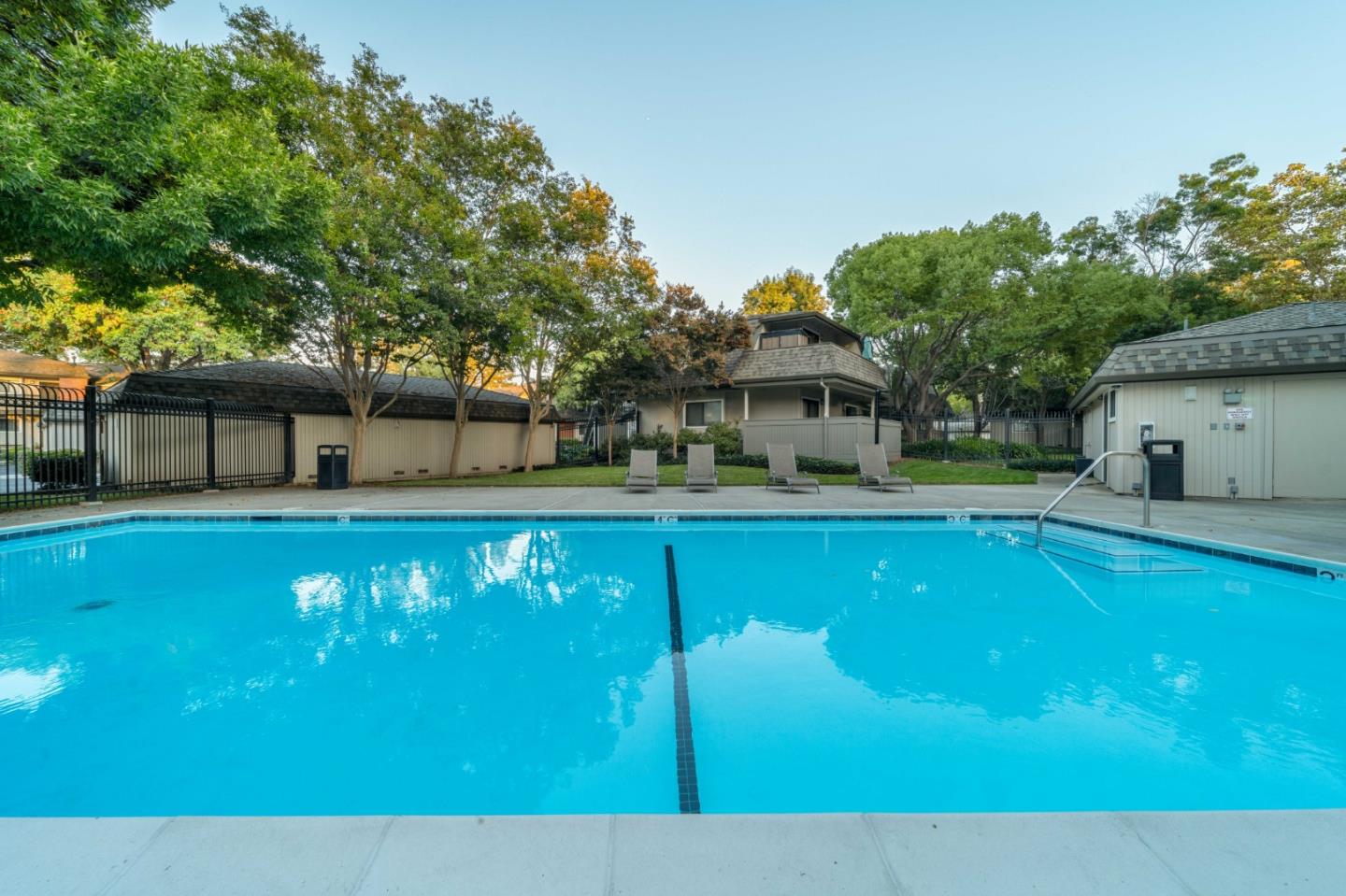 Detail Gallery Image 18 of 31 For 3354 Shadow Park Pl, San Jose,  CA 95121 - 2 Beds | 1 Baths