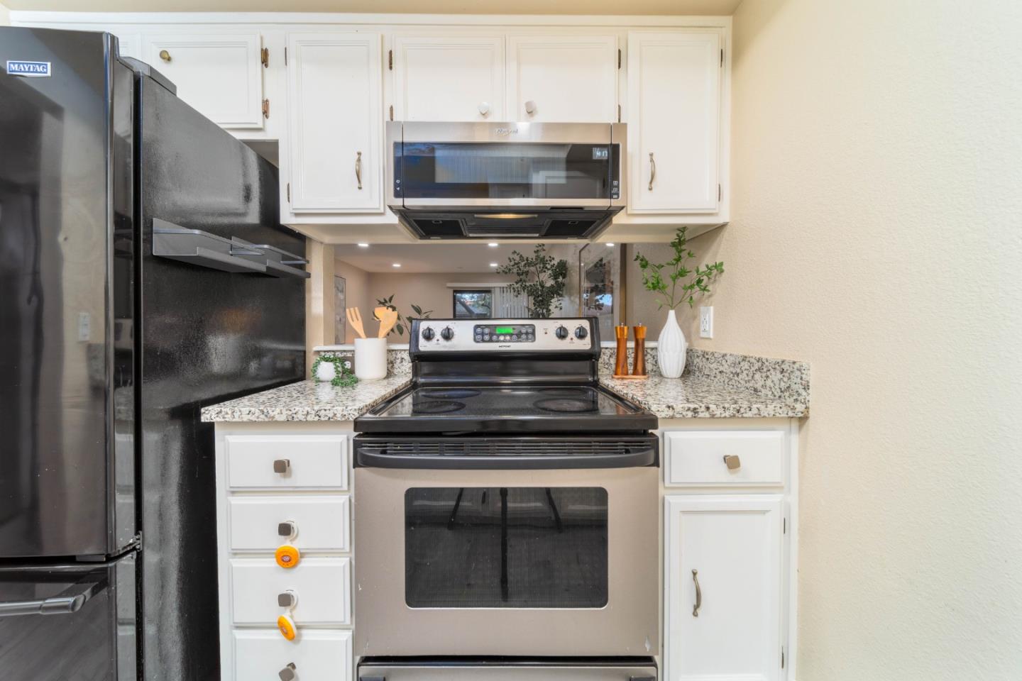 Detail Gallery Image 9 of 31 For 3354 Shadow Park Pl, San Jose,  CA 95121 - 2 Beds | 1 Baths