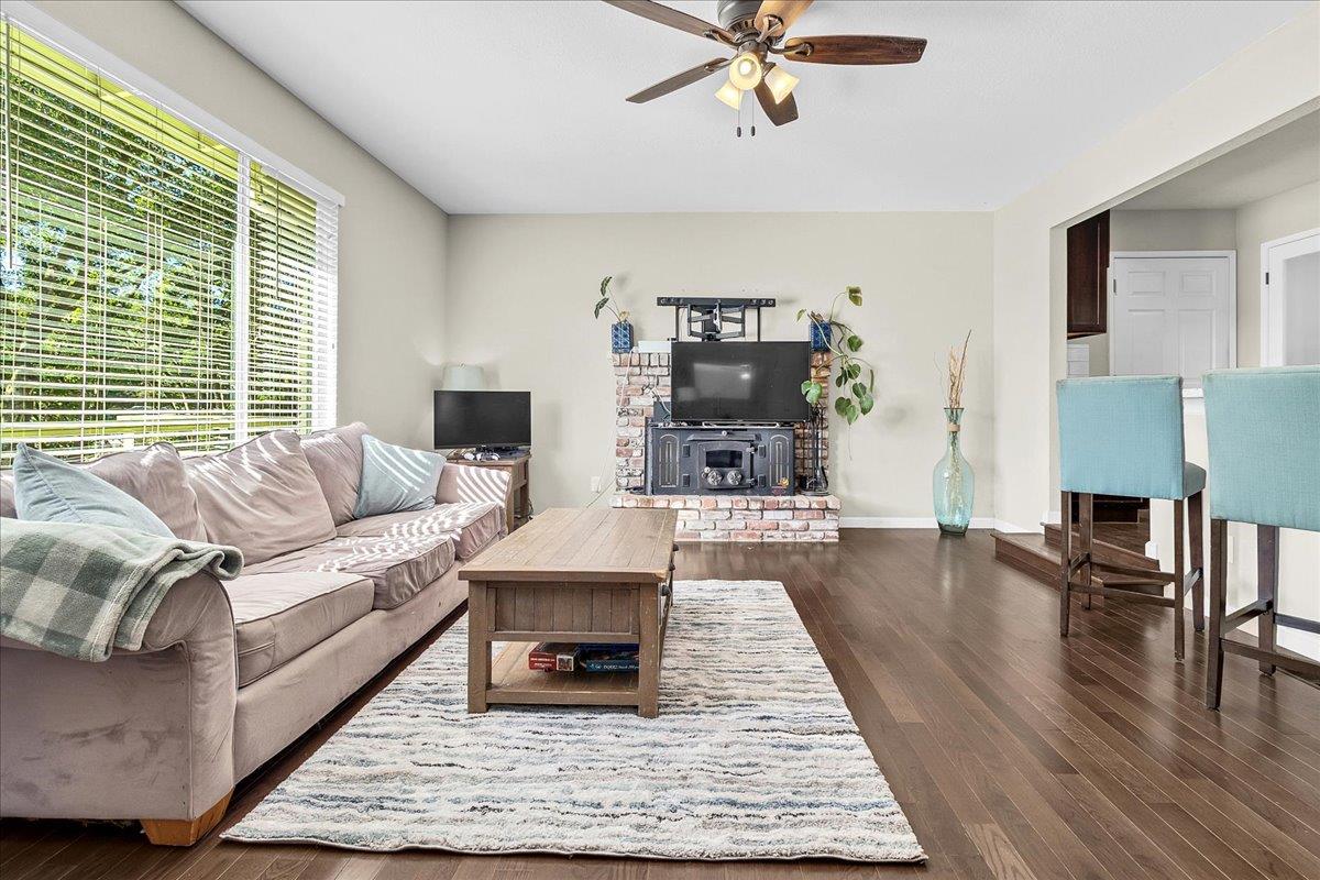 Detail Gallery Image 4 of 26 For 17780 Berta Canyon Rd, Prunedale,  CA 93907 - 3 Beds | 2/1 Baths