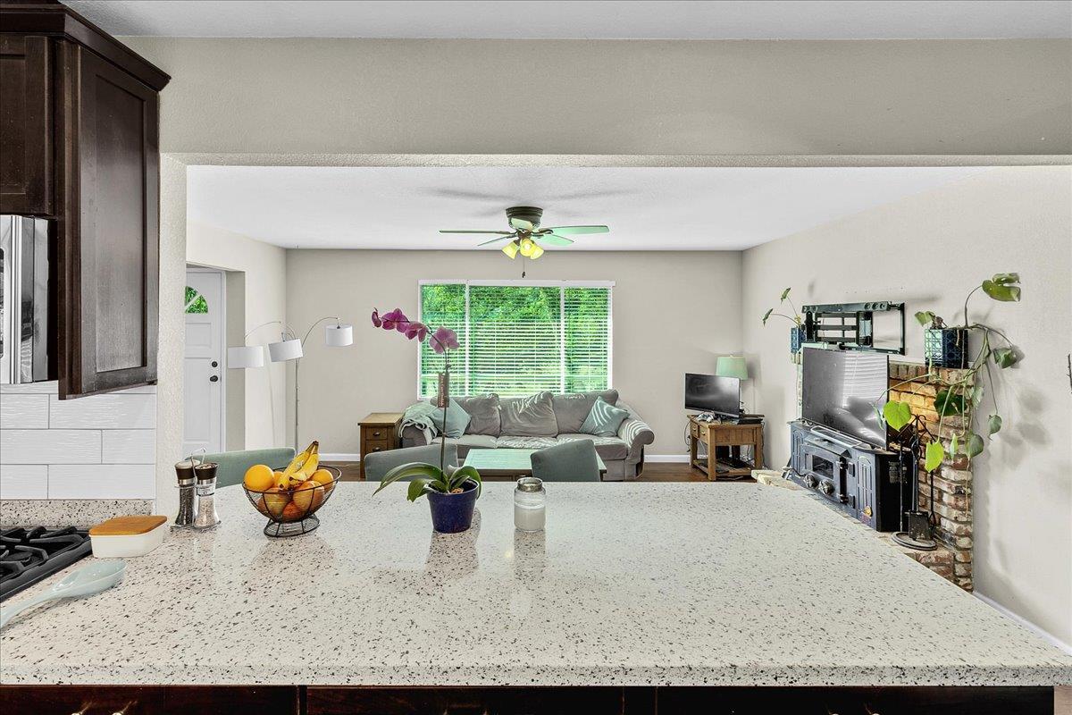 Detail Gallery Image 8 of 26 For 17780 Berta Canyon Rd, Prunedale,  CA 93907 - 3 Beds | 2/1 Baths