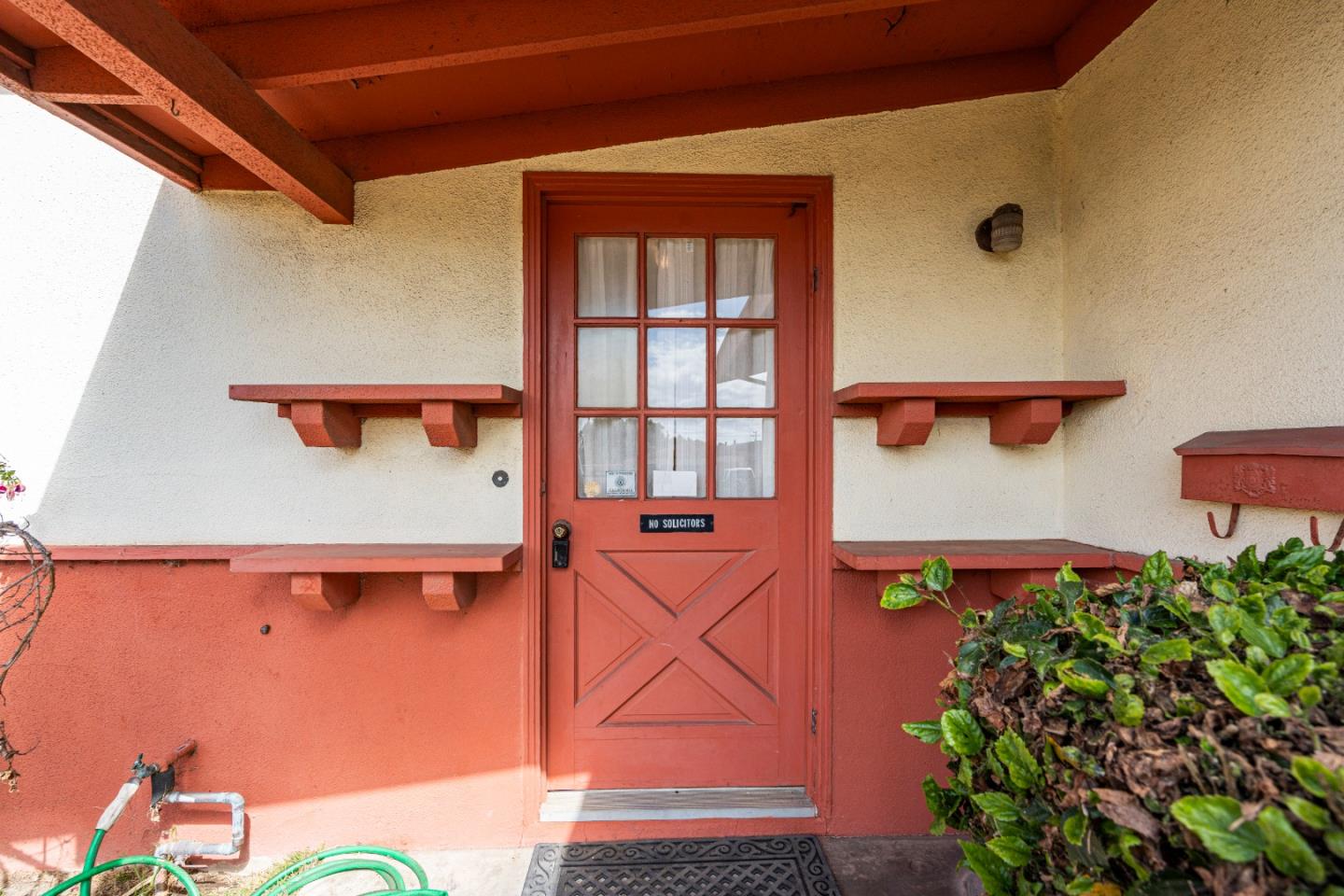 Detail Gallery Image 6 of 36 For 587 Mariposa St, Salinas,  CA 93906 - 3 Beds | 2 Baths