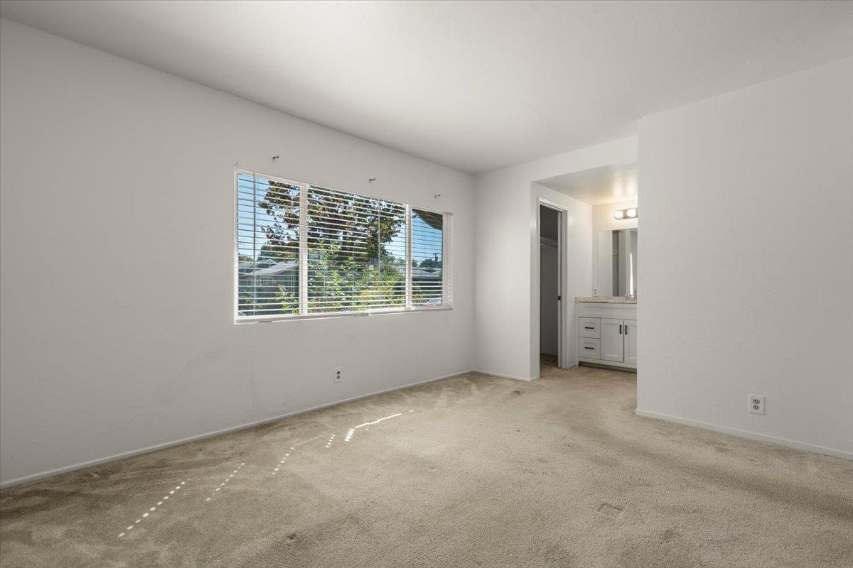 Detail Gallery Image 12 of 16 For 10101 Richwood Dr, Cupertino,  CA 95014 - 3 Beds | 2 Baths