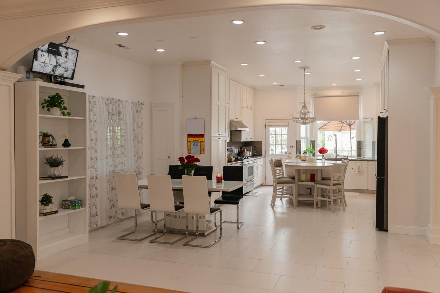 Detail Gallery Image 10 of 53 For 1837 S White Rd, San Jose,  CA 95127 - 4 Beds | 3/1 Baths