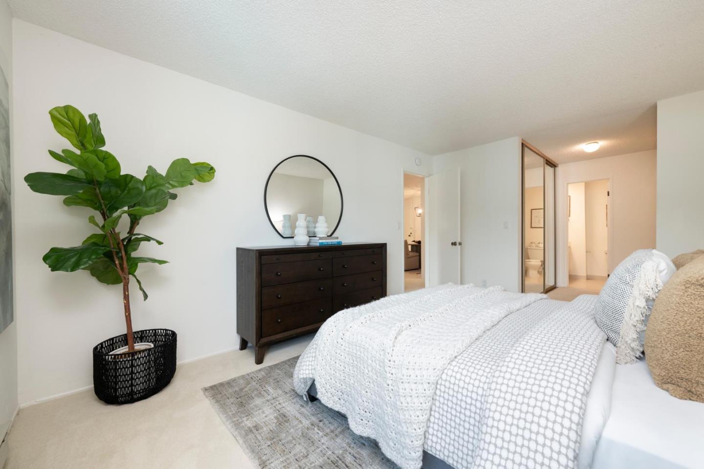 Detail Gallery Image 10 of 16 For 316 N El Camino Real #306,  San Mateo,  CA 94401 - 2 Beds | 2 Baths
