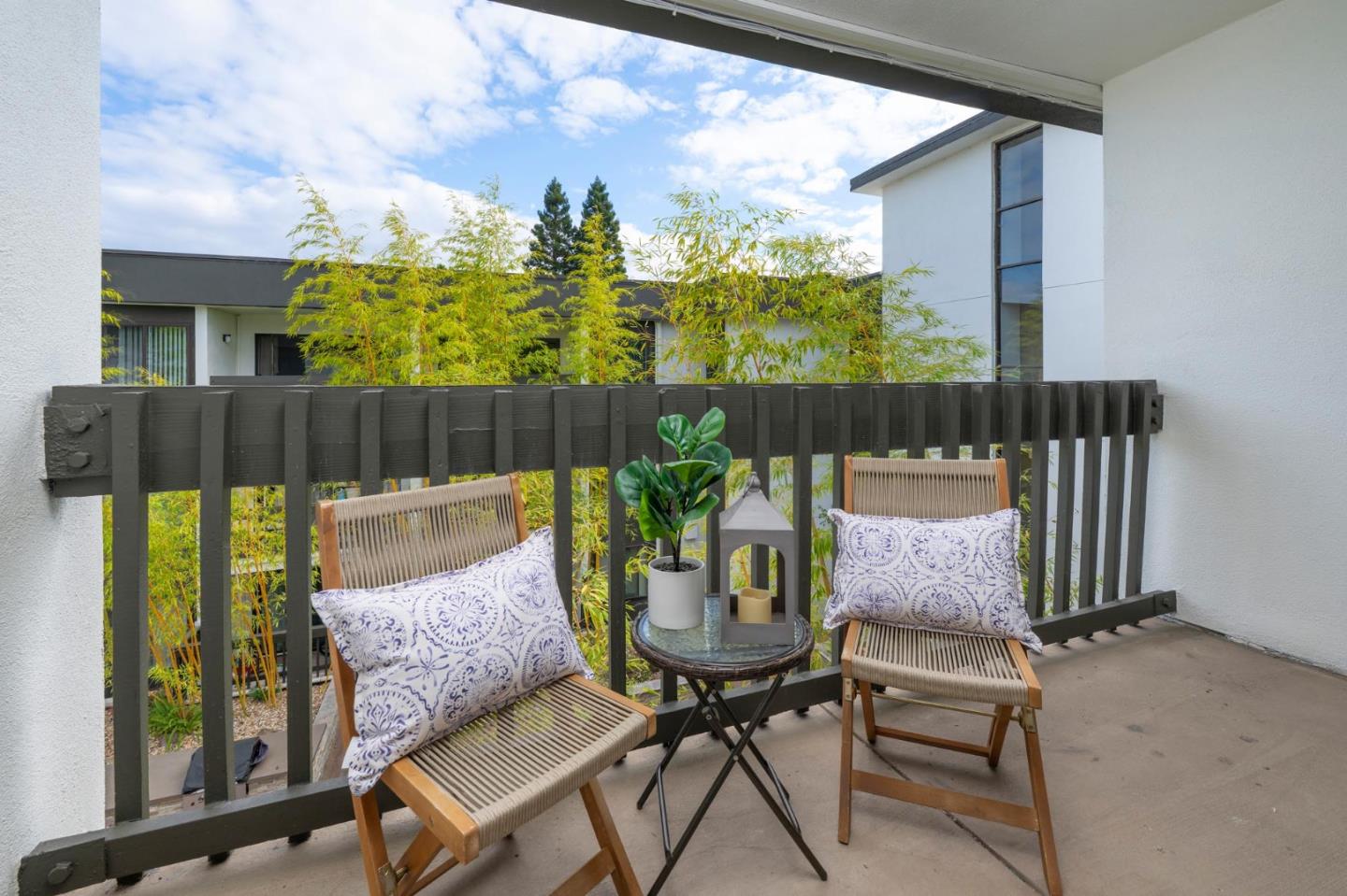 Detail Gallery Image 5 of 16 For 316 N El Camino Real #306,  San Mateo,  CA 94401 - 2 Beds | 2 Baths