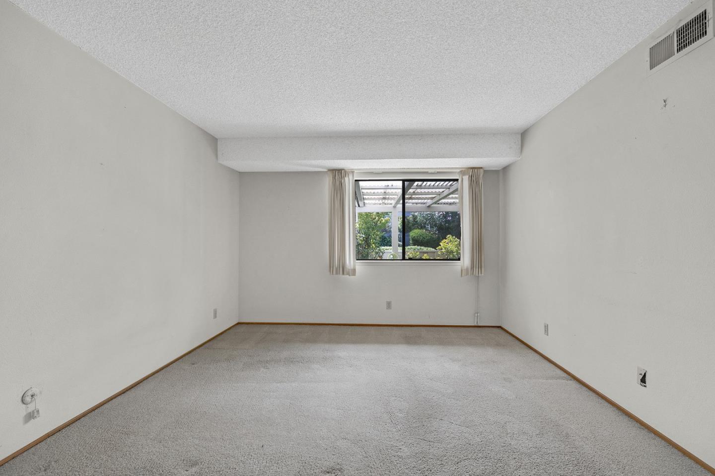 Detail Gallery Image 14 of 36 For 5009 Cribari, San Jose,  CA 95135 - 1 Beds | 1/1 Baths