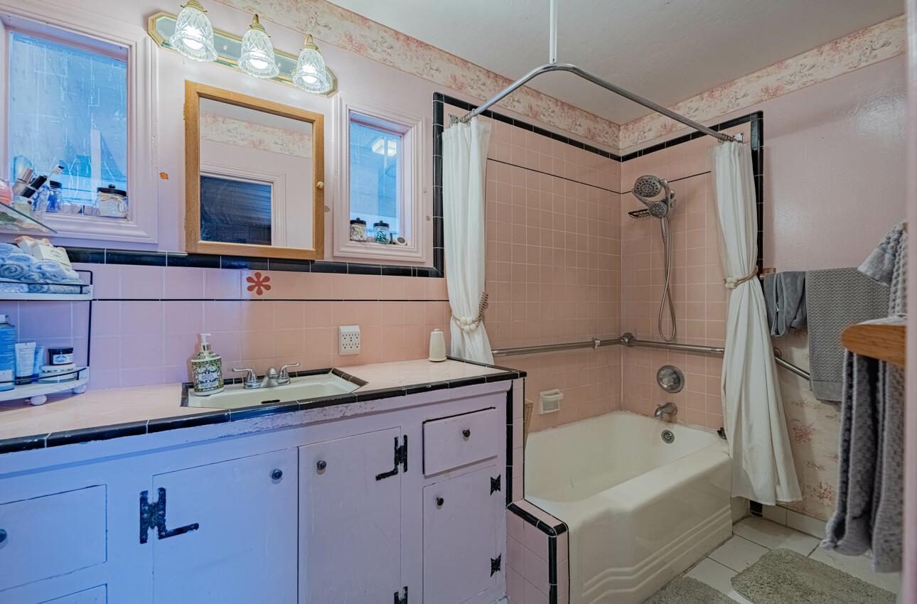 Detail Gallery Image 18 of 29 For 905 W Blanco Rd, Salinas,  CA 93908 - 2 Beds | 1 Baths