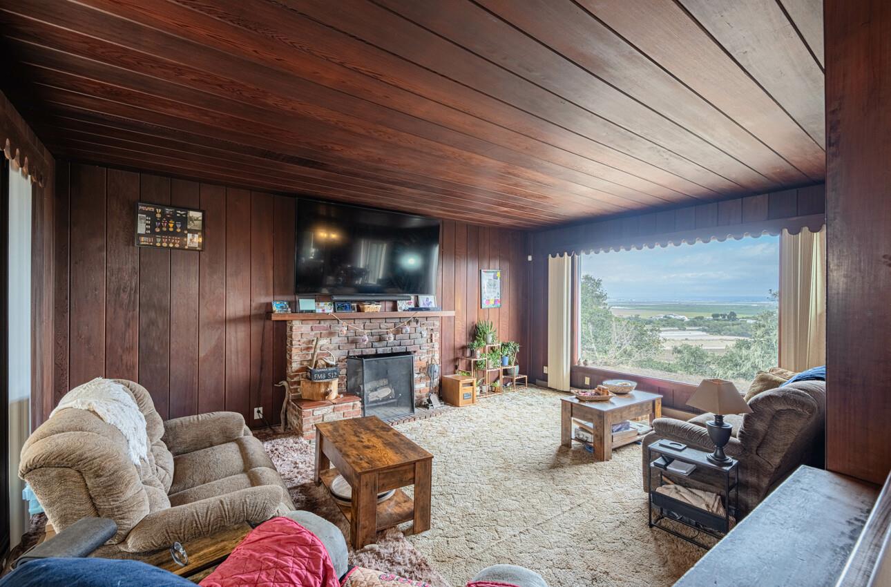 Detail Gallery Image 3 of 29 For 905 W Blanco Rd, Salinas,  CA 93908 - 2 Beds | 1 Baths