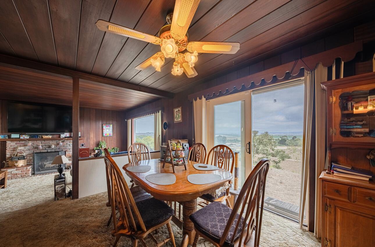 Detail Gallery Image 8 of 29 For 905 W Blanco Rd, Salinas,  CA 93908 - 2 Beds | 1 Baths