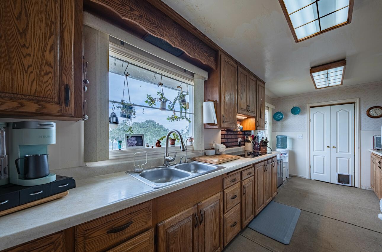 Detail Gallery Image 9 of 29 For 905 W Blanco Rd, Salinas,  CA 93908 - 2 Beds | 1 Baths