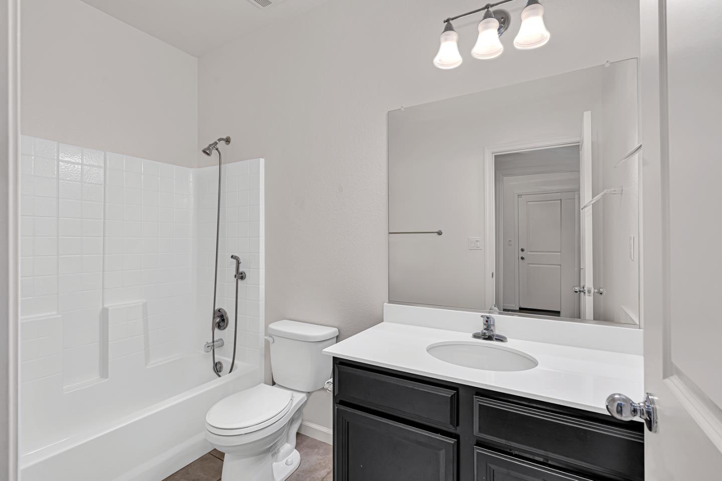 Detail Gallery Image 15 of 20 For 664 Amabile Dr, Los Banos,  CA 93635 - 4 Beds | 3 Baths