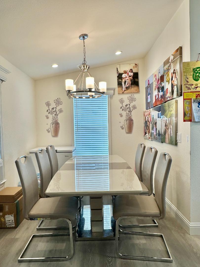 Detail Gallery Image 3 of 10 For 2150 Monterey Hwy #192,  San Jose,  CA 95112 - 3 Beds | 2 Baths