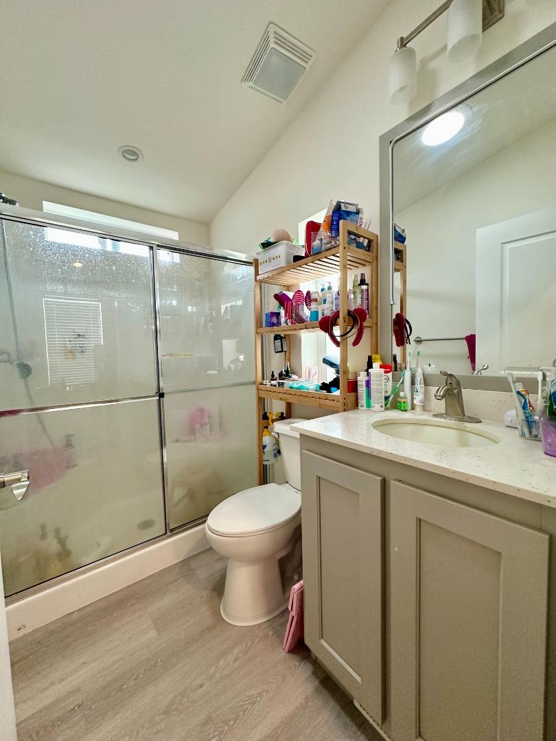 Detail Gallery Image 8 of 10 For 2150 Monterey Hwy #192,  San Jose,  CA 95112 - 3 Beds | 2 Baths