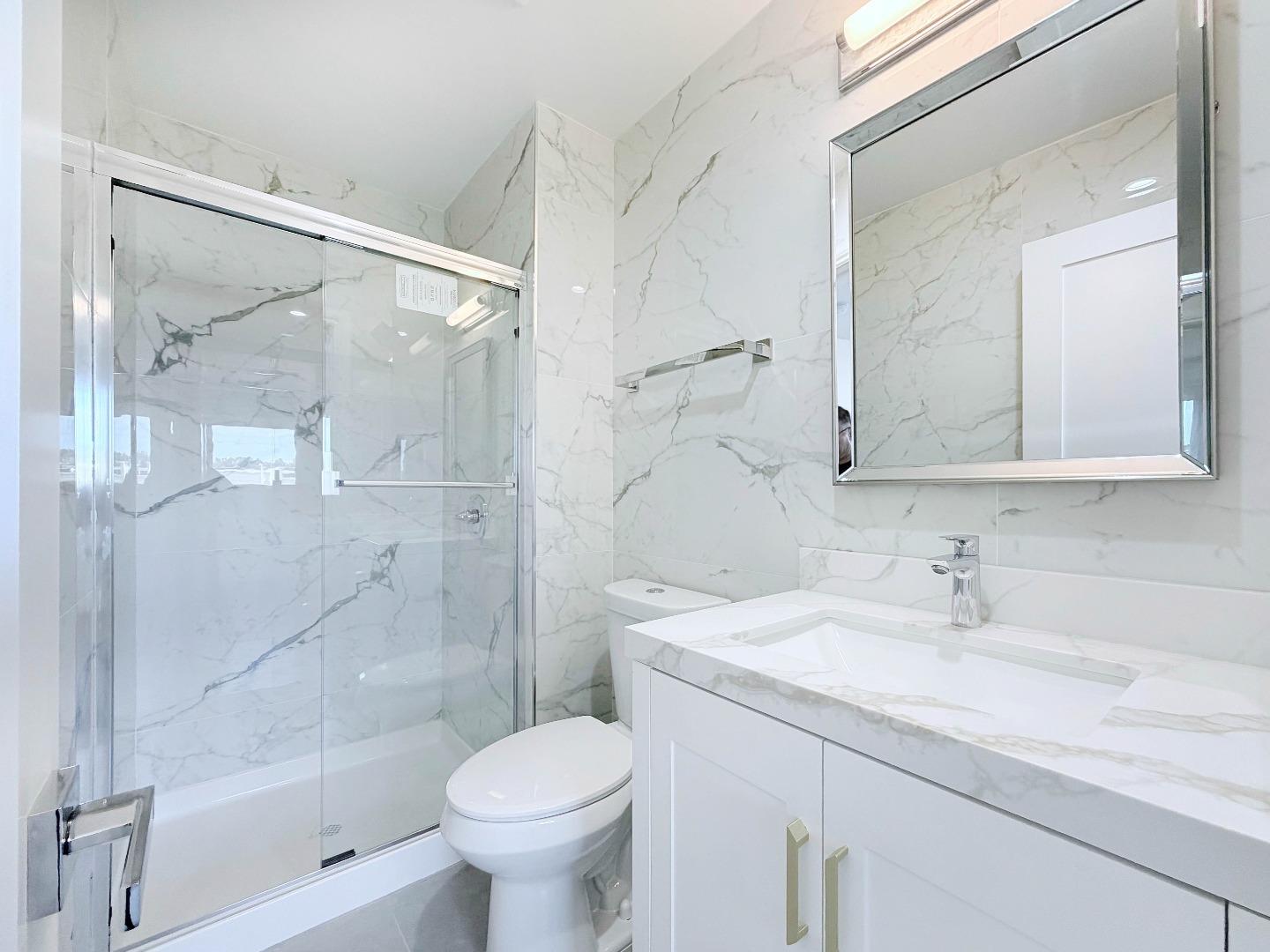 Detail Gallery Image 15 of 33 For 1180 Fitzgerald Ave, San Francisco,  CA 94124 - 5 Beds | 3 Baths