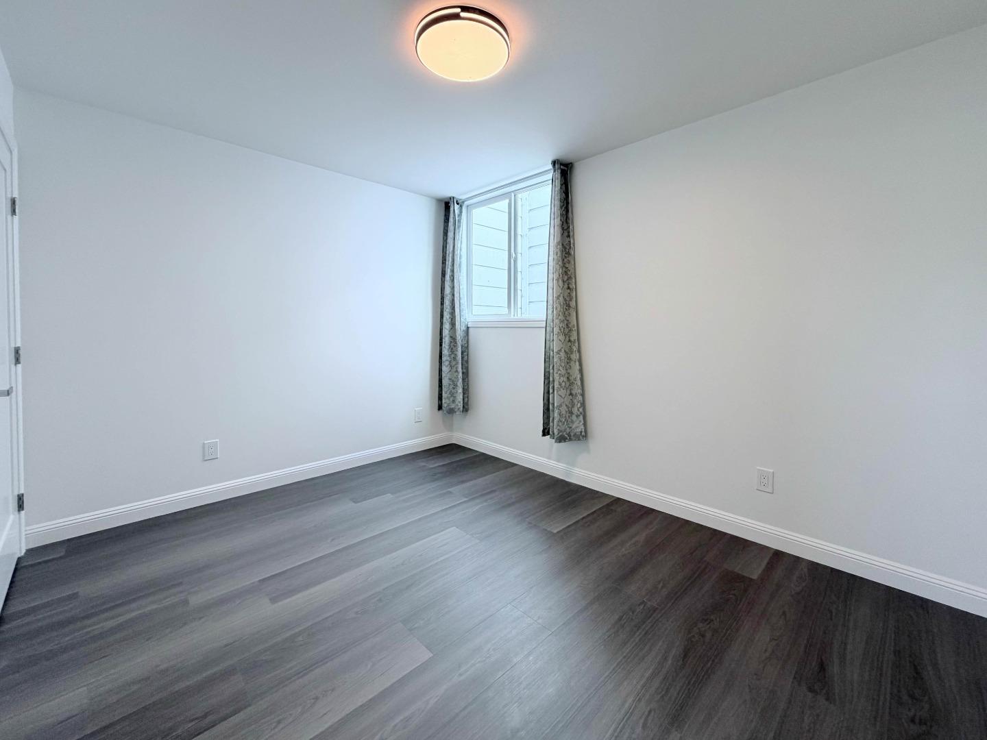 Detail Gallery Image 20 of 33 For 1180 Fitzgerald Ave, San Francisco,  CA 94124 - 5 Beds | 3 Baths