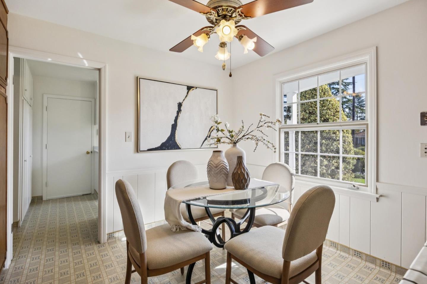 Detail Gallery Image 11 of 49 For 15495 via Caballero, Monte Sereno,  CA 95030 - 5 Beds | 3/1 Baths