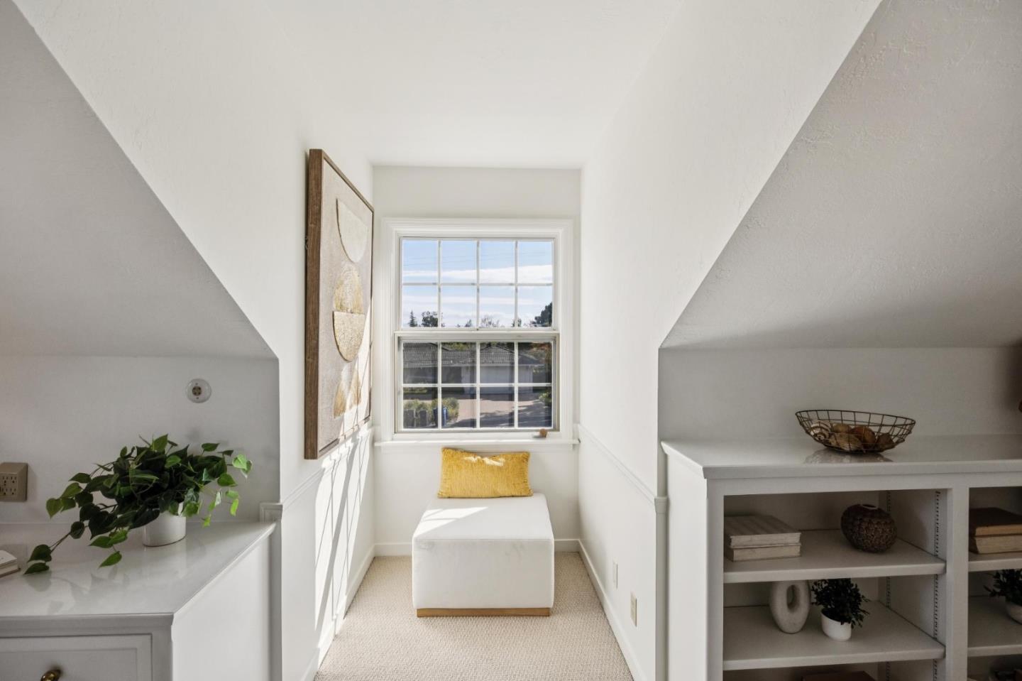 Detail Gallery Image 21 of 49 For 15495 via Caballero, Monte Sereno,  CA 95030 - 5 Beds | 3/1 Baths