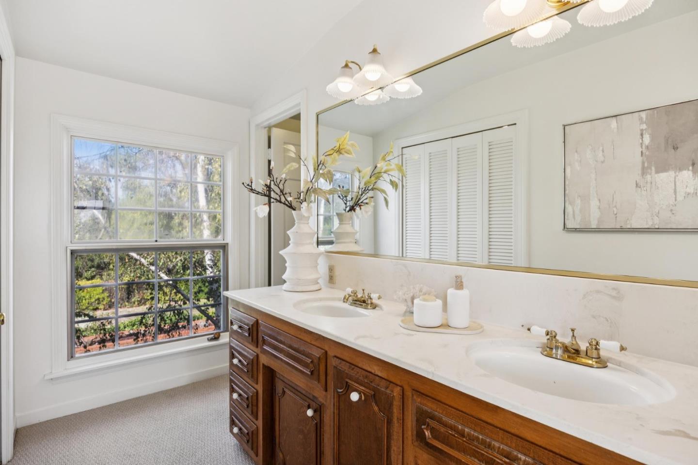 Detail Gallery Image 22 of 49 For 15495 via Caballero, Monte Sereno,  CA 95030 - 5 Beds | 3/1 Baths