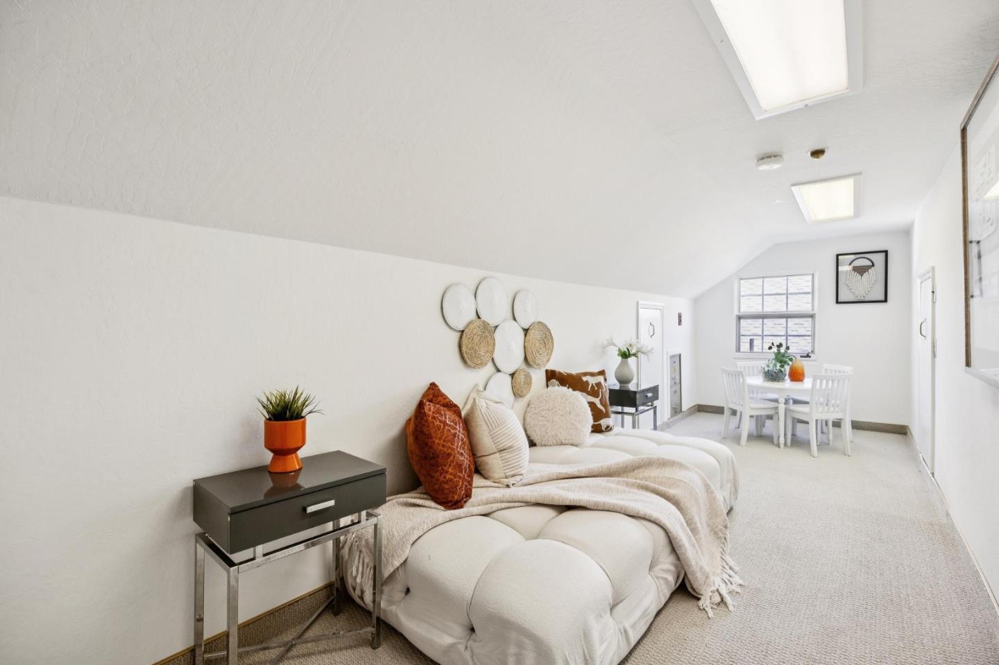 Detail Gallery Image 25 of 49 For 15495 via Caballero, Monte Sereno,  CA 95030 - 5 Beds | 3/1 Baths