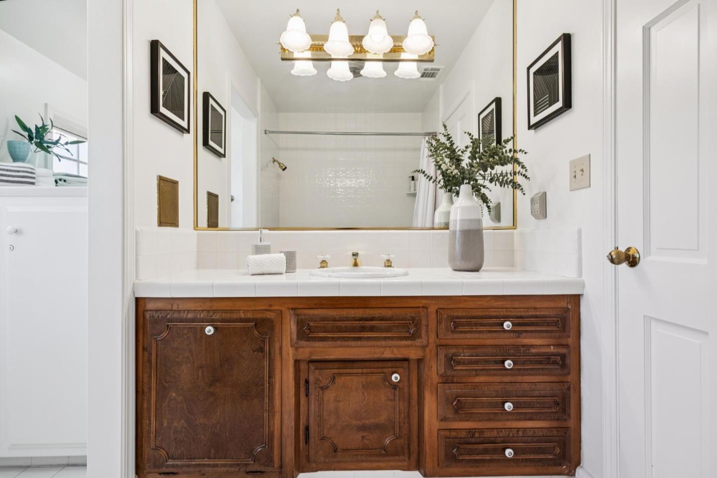 Detail Gallery Image 28 of 49 For 15495 via Caballero, Monte Sereno,  CA 95030 - 5 Beds | 3/1 Baths