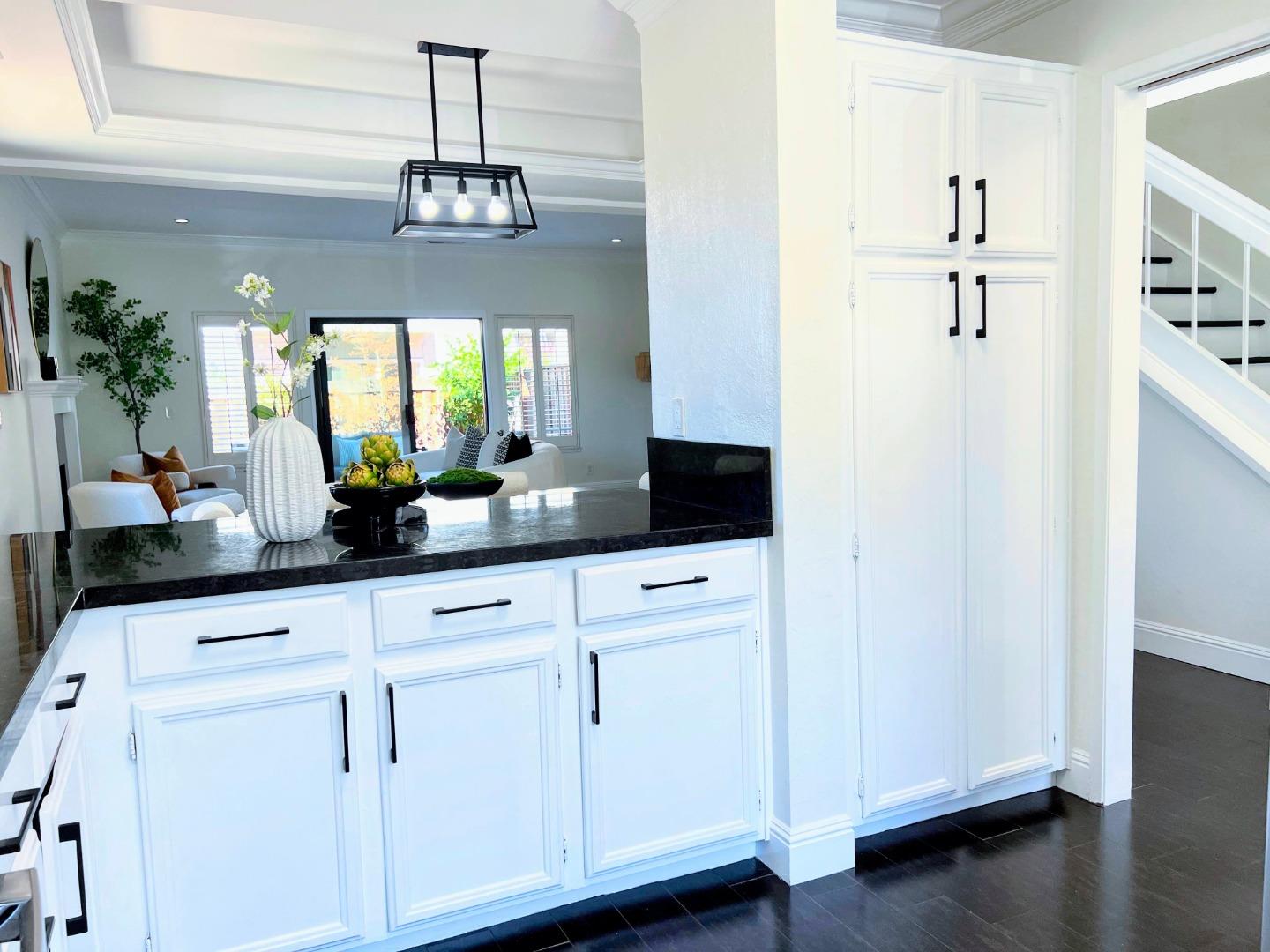 Detail Gallery Image 17 of 62 For 801 Ram Ln, Foster City,  CA 94404 - 3 Beds | 2/1 Baths