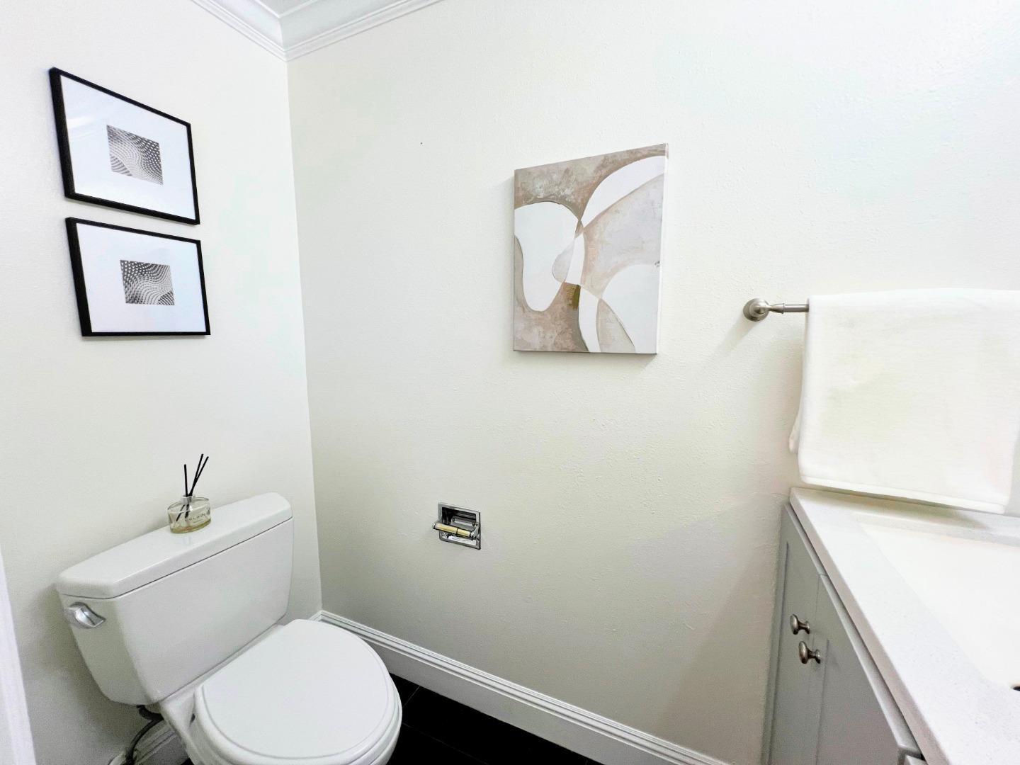 Detail Gallery Image 19 of 62 For 801 Ram Ln, Foster City,  CA 94404 - 3 Beds | 2/1 Baths