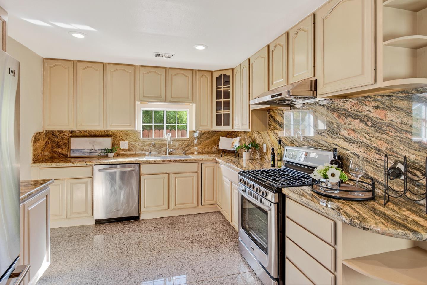 Detail Gallery Image 15 of 42 For 18732 Afton Ave, Saratoga,  CA 95070 - 4 Beds | 2 Baths