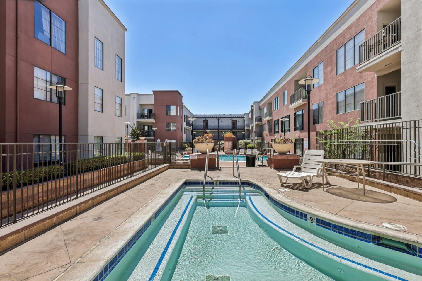 Detail Gallery Image 18 of 22 For 1060 S 3rd St #129,  San Jose,  CA 95112 - 2 Beds | 2 Baths