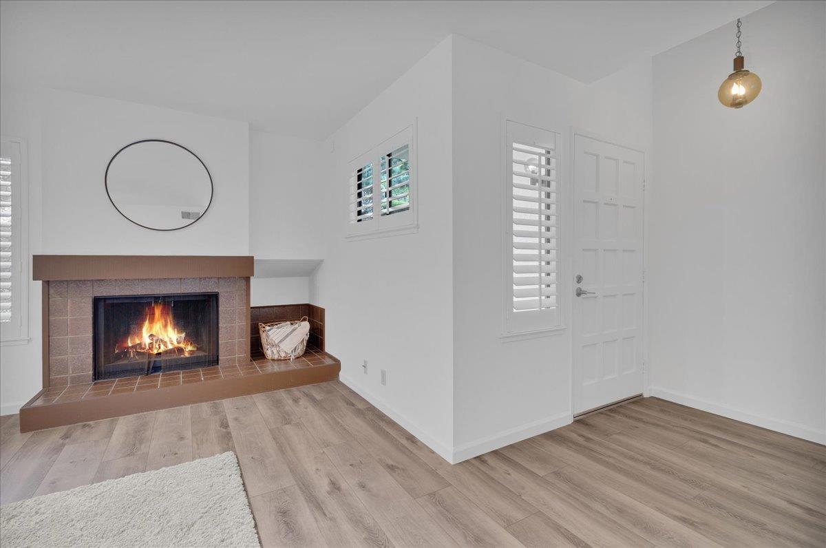 Detail Gallery Image 4 of 31 For 605 Acorn Ct, Pacific Grove,  CA 93950 - 3 Beds | 2/1 Baths