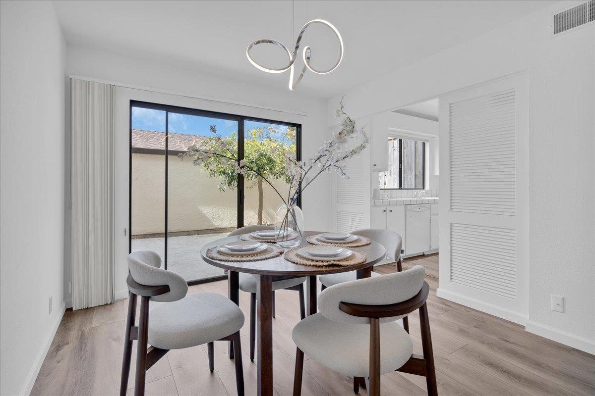 Detail Gallery Image 8 of 31 For 605 Acorn Ct, Pacific Grove,  CA 93950 - 3 Beds | 2/1 Baths