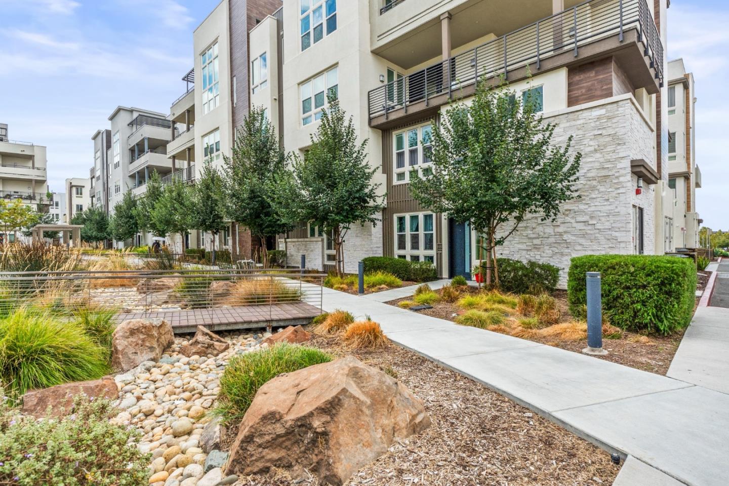 Detail Gallery Image 3 of 19 For 45250 Volt Ter #102-1,  Fremont,  CA 94539 - 1 Beds | 1 Baths