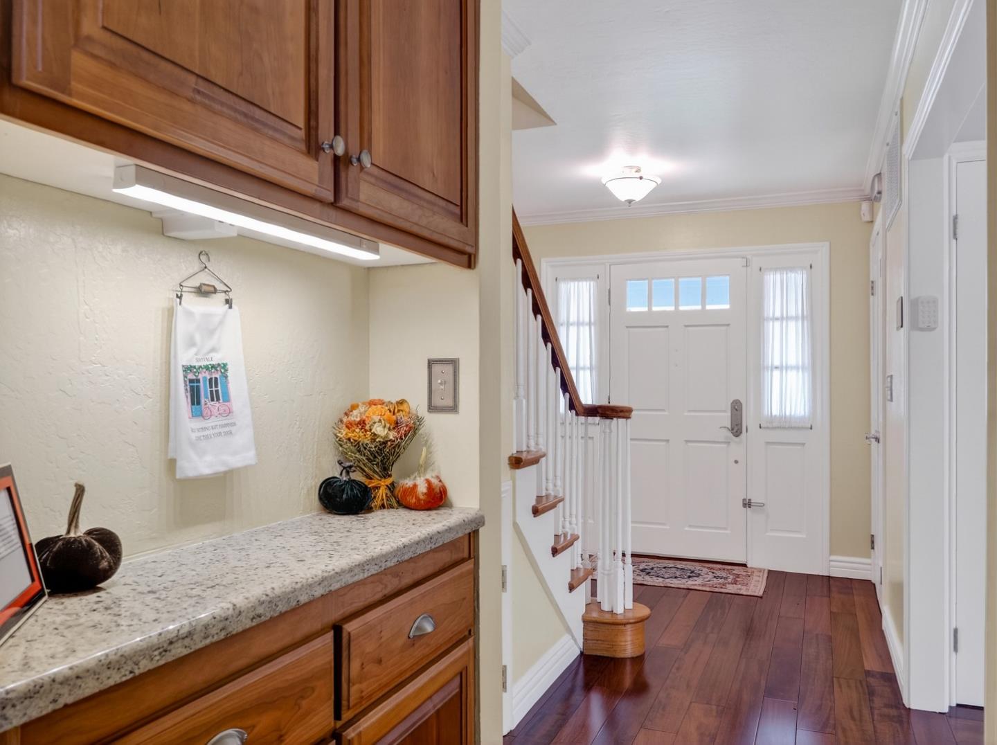 Detail Gallery Image 14 of 35 For 246 Leota Ave, Sunnyvale,  CA 94086 - 4 Beds | 2/1 Baths