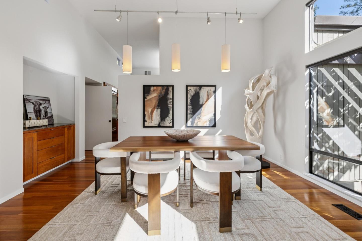 Detail Gallery Image 14 of 52 For 35 Bear Paw, Portola Valley,  CA 94028 - 3 Beds | 2/1 Baths