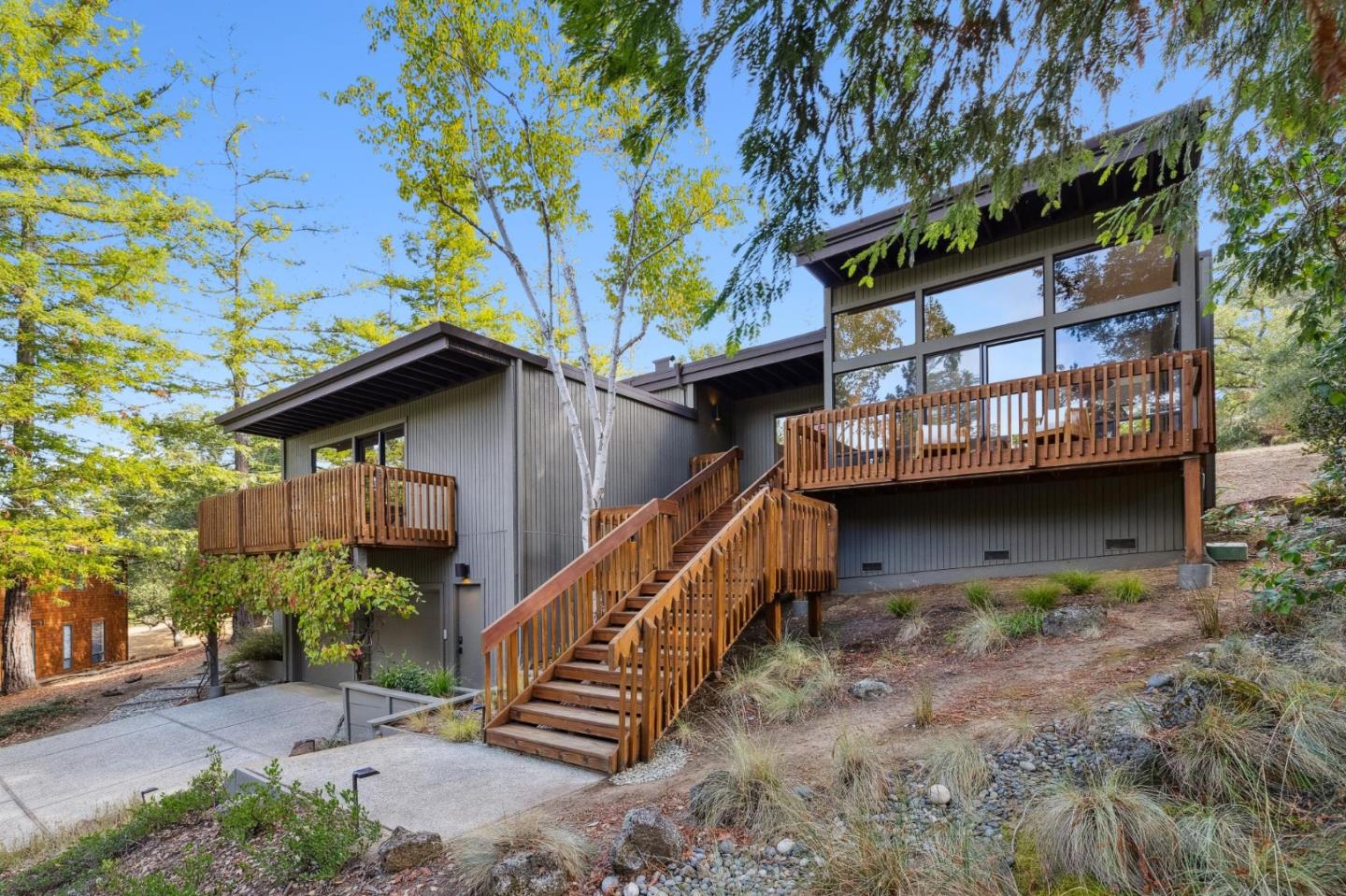 Detail Gallery Image 2 of 52 For 35 Bear Paw, Portola Valley,  CA 94028 - 3 Beds | 2/1 Baths