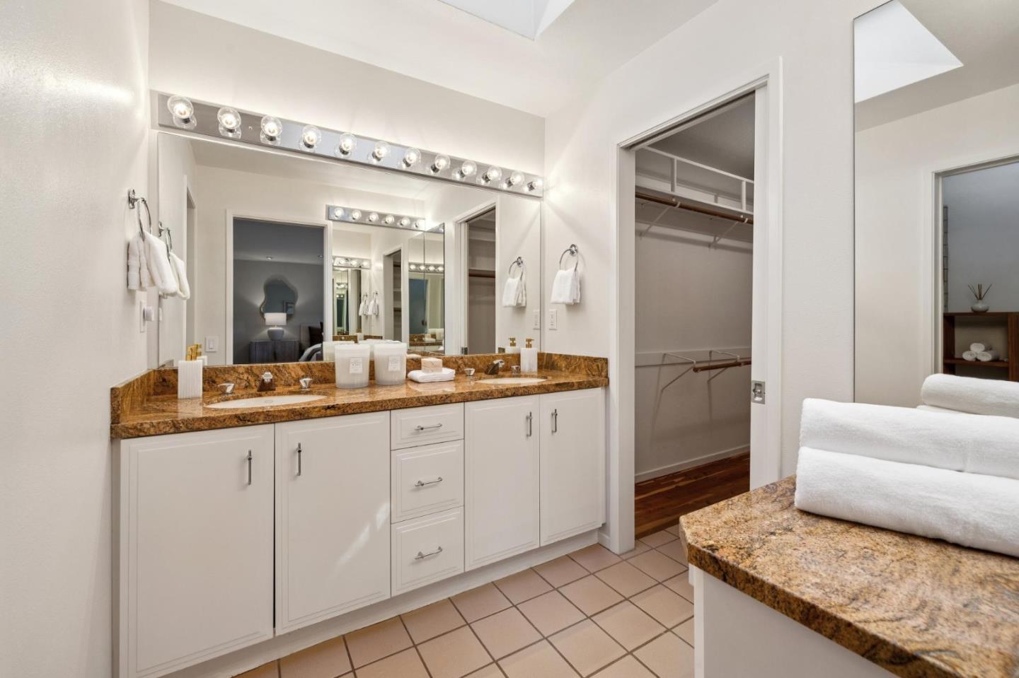 Detail Gallery Image 27 of 52 For 35 Bear Paw, Portola Valley,  CA 94028 - 3 Beds | 2/1 Baths