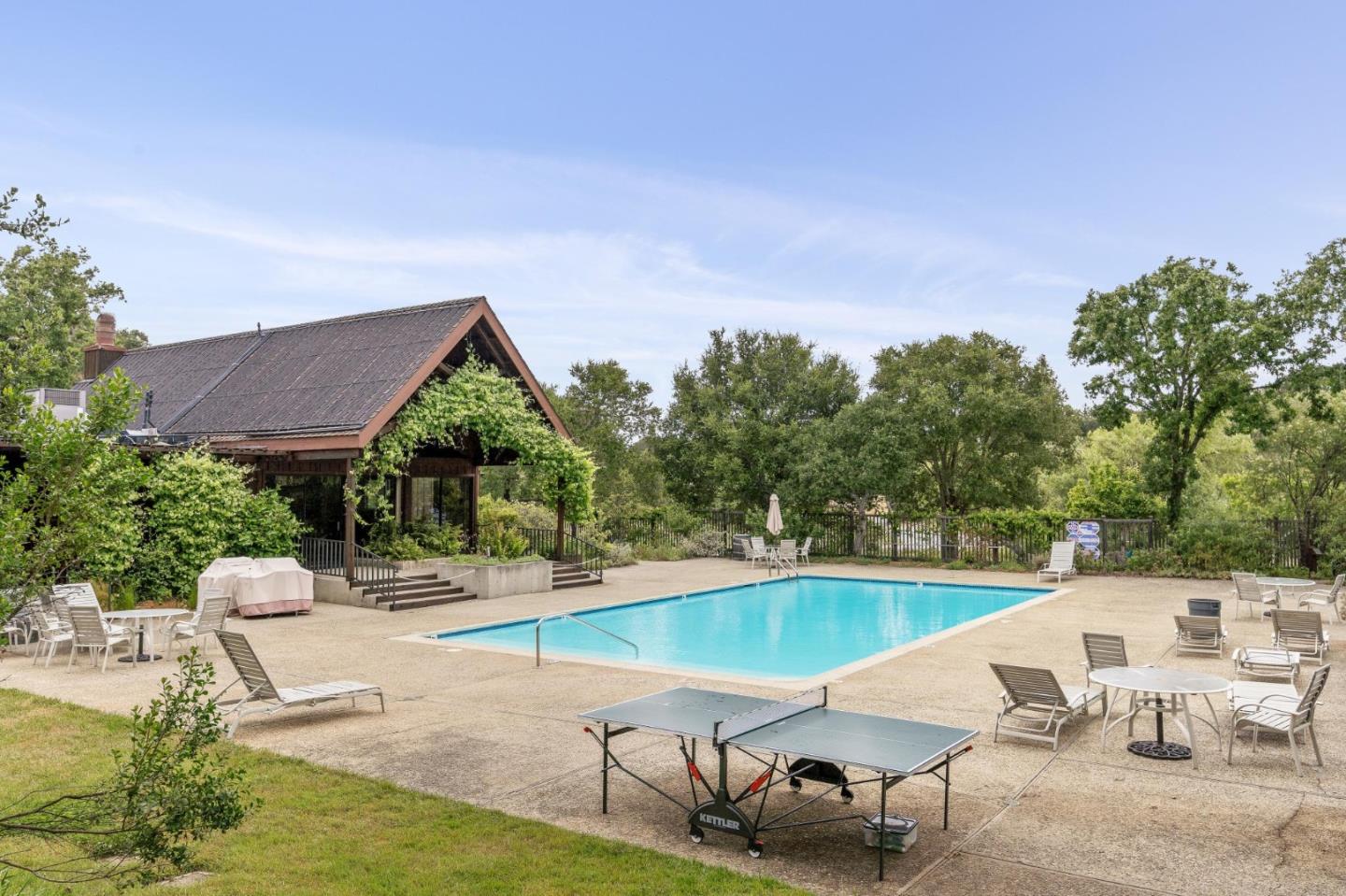 Detail Gallery Image 47 of 52 For 35 Bear Paw, Portola Valley,  CA 94028 - 3 Beds | 2/1 Baths