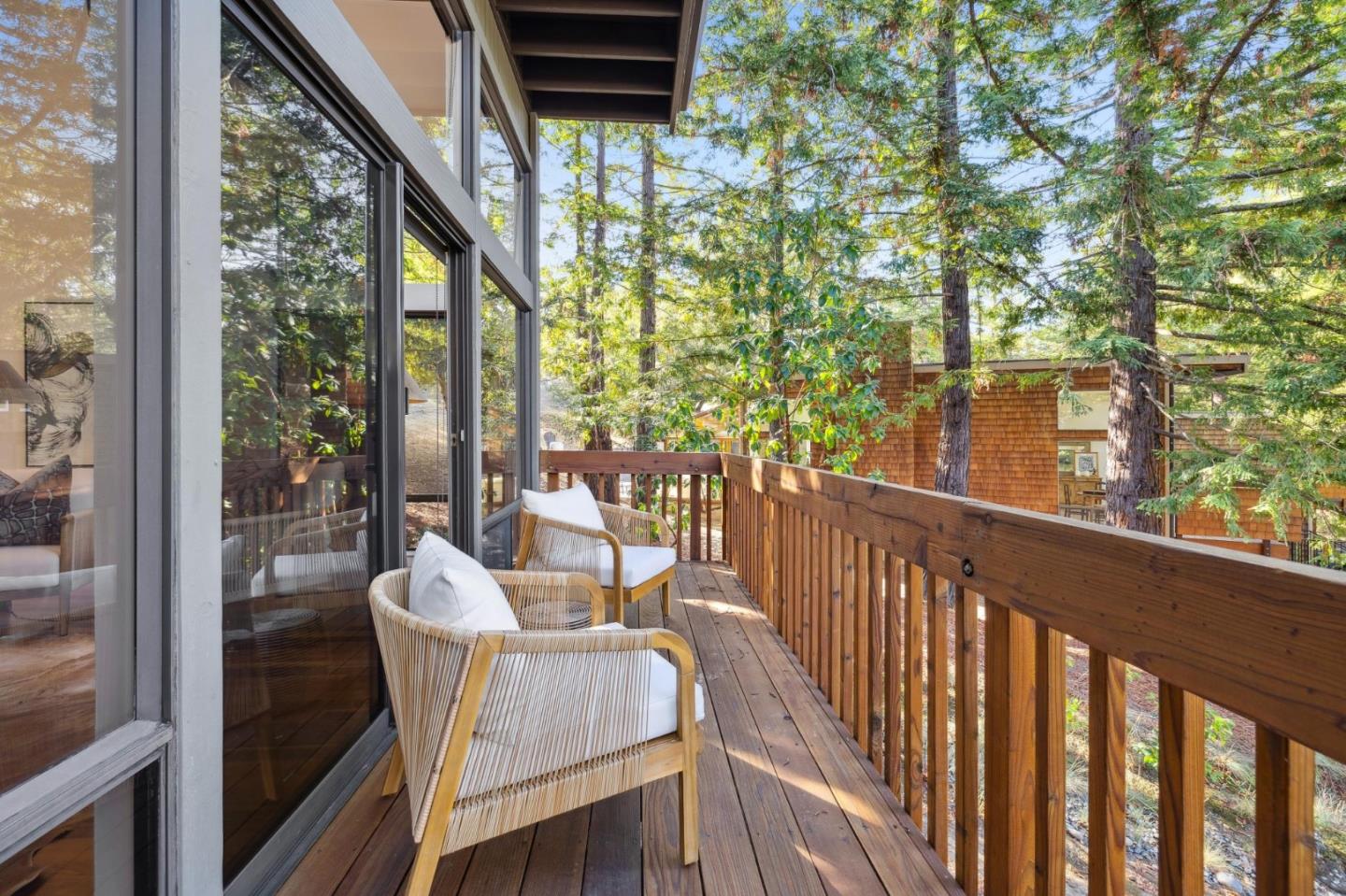 Detail Gallery Image 8 of 52 For 35 Bear Paw, Portola Valley,  CA 94028 - 3 Beds | 2/1 Baths