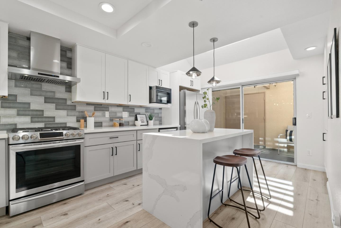 Detail Gallery Image 13 of 55 For 430 Galleria Dr #4,  San Jose,  CA 95134 - 3 Beds | 3 Baths