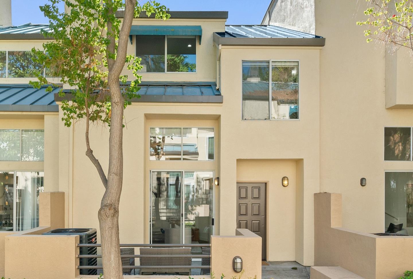 Detail Gallery Image 2 of 55 For 430 Galleria Dr #4,  San Jose,  CA 95134 - 3 Beds | 3 Baths