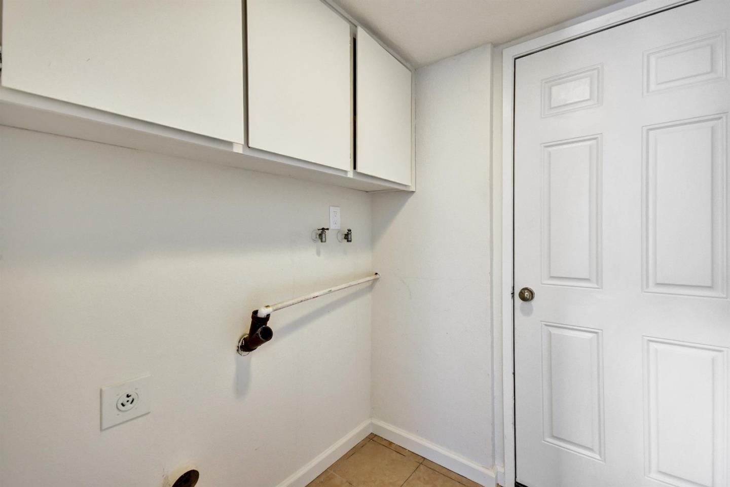 Detail Gallery Image 16 of 35 For 44 Southmar Ct, San Jose,  CA 95138 - 4 Beds | 2/1 Baths