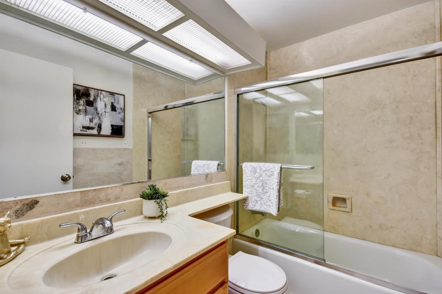 Detail Gallery Image 21 of 35 For 44 Southmar Ct, San Jose,  CA 95138 - 4 Beds | 2/1 Baths