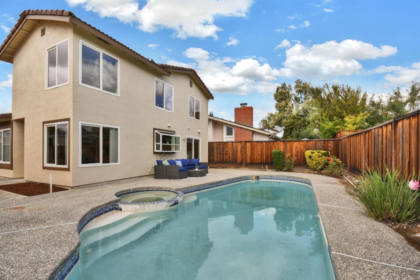 Detail Gallery Image 32 of 35 For 44 Southmar Ct, San Jose,  CA 95138 - 4 Beds | 2/1 Baths