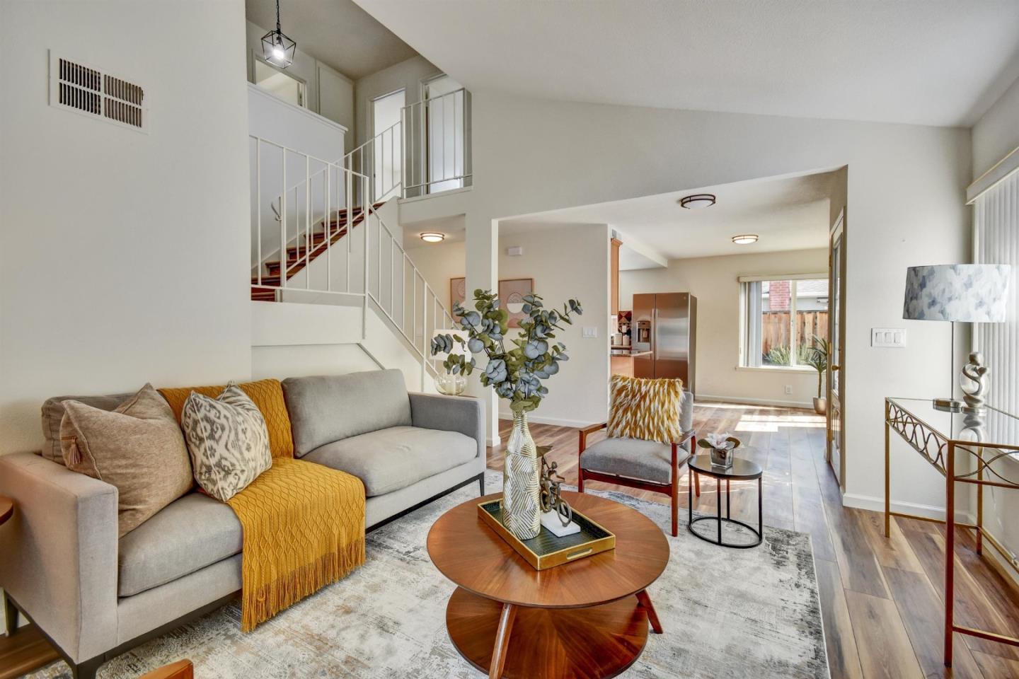 Detail Gallery Image 7 of 35 For 44 Southmar Ct, San Jose,  CA 95138 - 4 Beds | 2/1 Baths