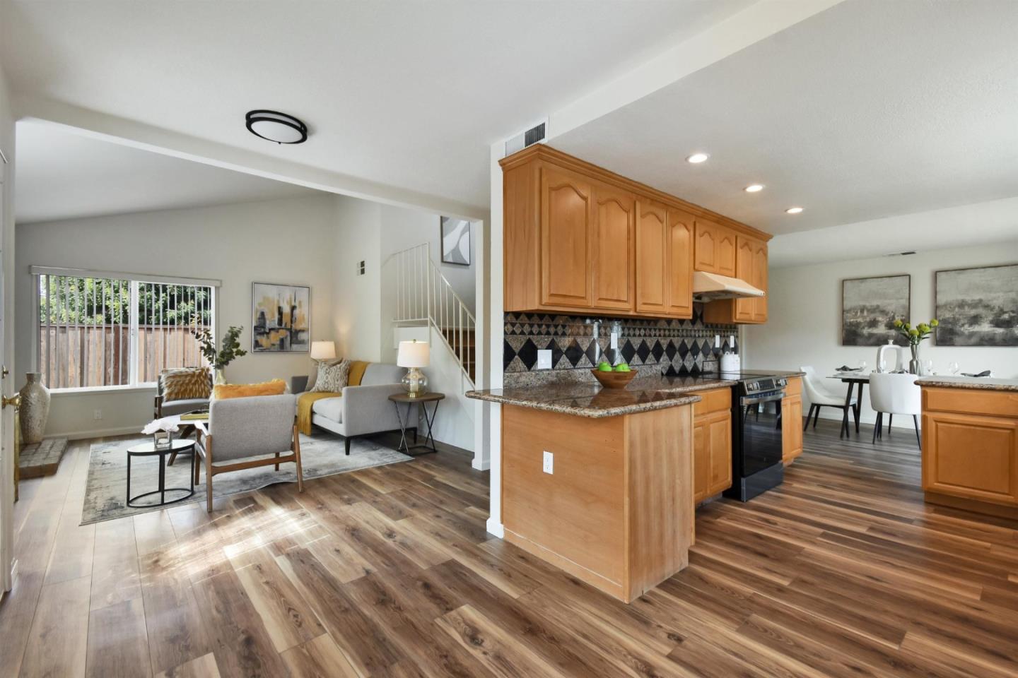 Detail Gallery Image 9 of 35 For 44 Southmar Ct, San Jose,  CA 95138 - 4 Beds | 2/1 Baths