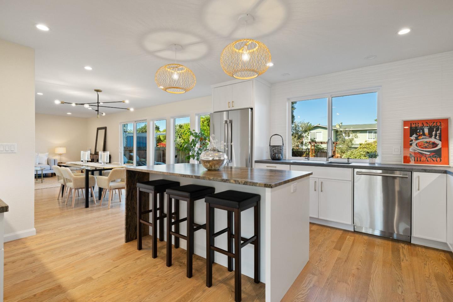 Detail Gallery Image 14 of 48 For 213 Miramontes Ave, Half Moon Bay,  CA 94019 - 4 Beds | 2/1 Baths