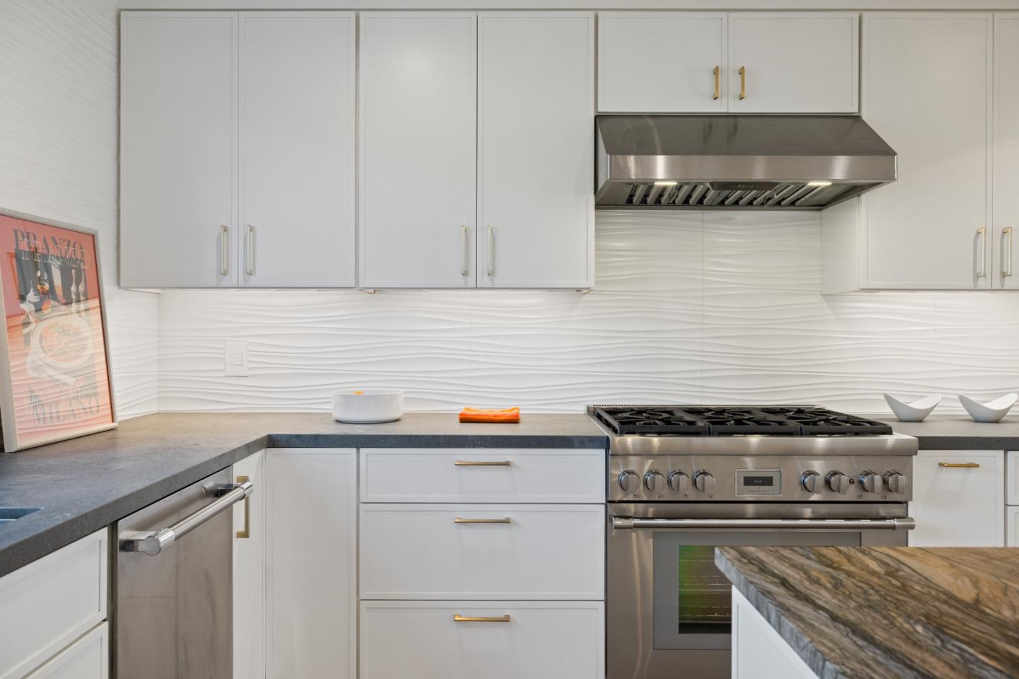 Detail Gallery Image 17 of 48 For 213 Miramontes Ave, Half Moon Bay,  CA 94019 - 4 Beds | 2/1 Baths