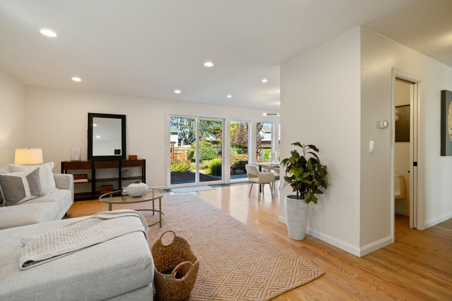 Detail Gallery Image 21 of 48 For 213 Miramontes Ave, Half Moon Bay,  CA 94019 - 4 Beds | 2/1 Baths