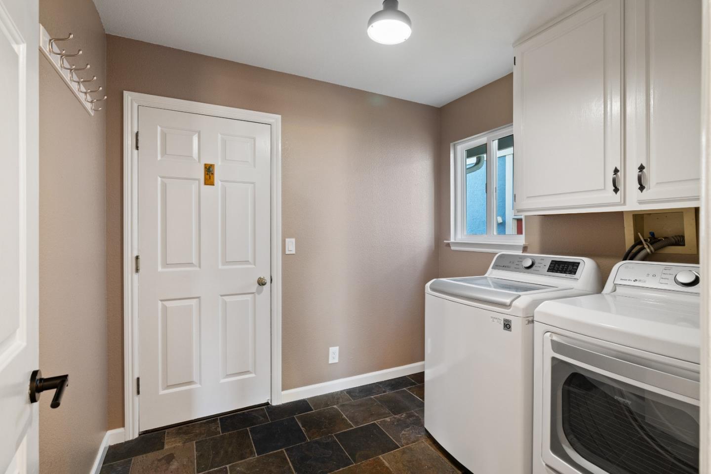 Detail Gallery Image 26 of 48 For 213 Miramontes Ave, Half Moon Bay,  CA 94019 - 4 Beds | 2/1 Baths